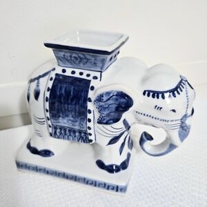 The Bombay Company Porcelain Elephant Plant Holder Blue & White ‘92 Thailand